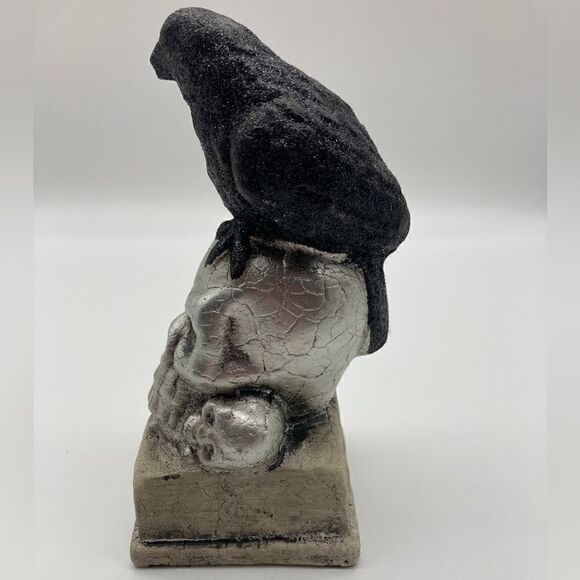 Greenbrier Halloween Black Glitter Raven Crow Bird on Silver Skull Statue - Picture 2 of 9